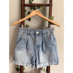 YMI Dream Mom Shorts High Rise Light Wash Denim Cuffed 5-Pocket Size 1/25